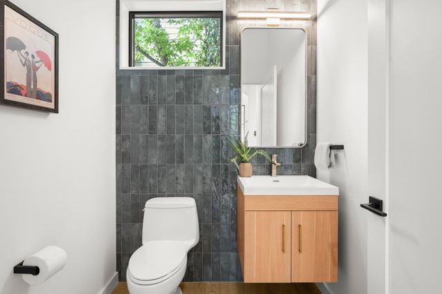 5511 Joe Sayers Ave B, Austin, TX 78756