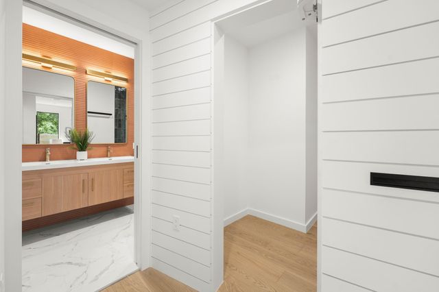5511 Joe Sayers Ave B, Austin, TX 78756