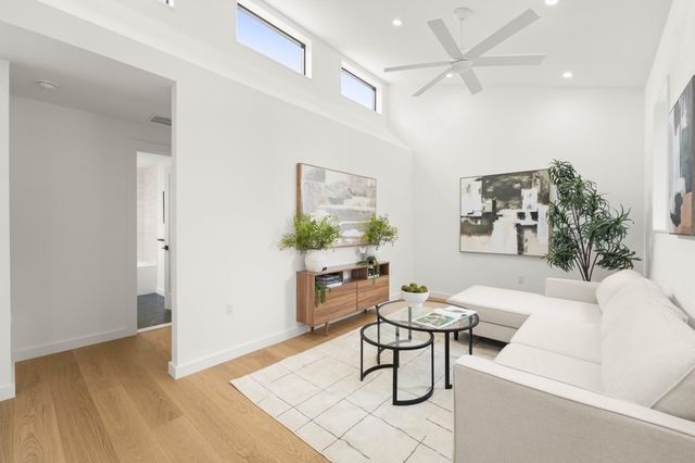 5511 Joe Sayers Ave B, Austin, TX 78756