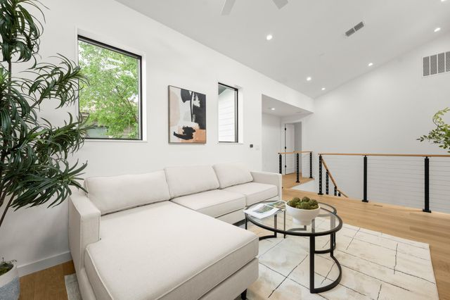 5511 Joe Sayers Ave B, Austin, TX 78756