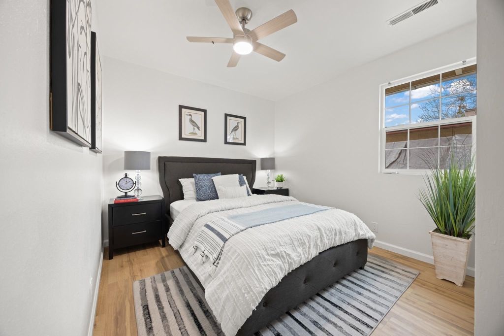 Image 16 of property listing at 10306 10306 Pippin St, Oakland, CA 94603