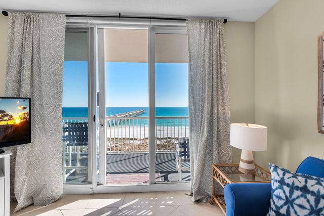 8577 Gulf Boulevard APT 501, Navarre, FL 32566