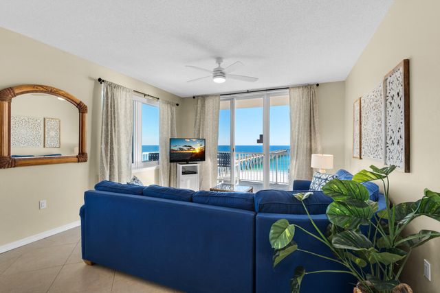 8577 Gulf Boulevard APT 501, Navarre, FL 32566