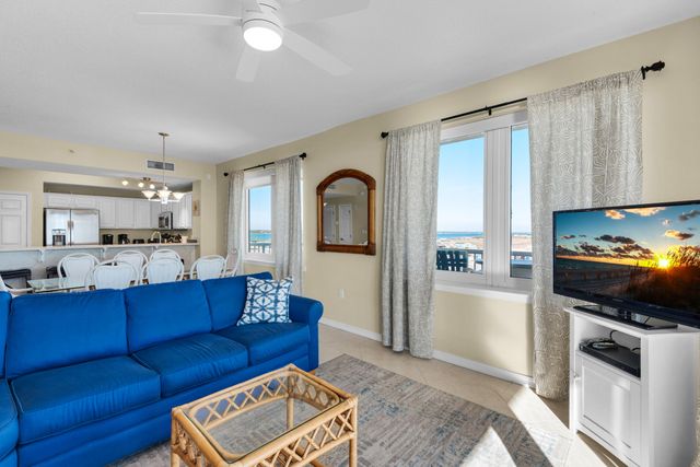 8577 Gulf Boulevard APT 501, Navarre, FL 32566