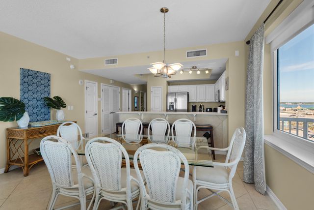 8577 Gulf Boulevard APT 501, Navarre, FL 32566