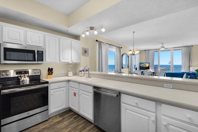 8577 Gulf Boulevard APT 501, Navarre, FL 32566