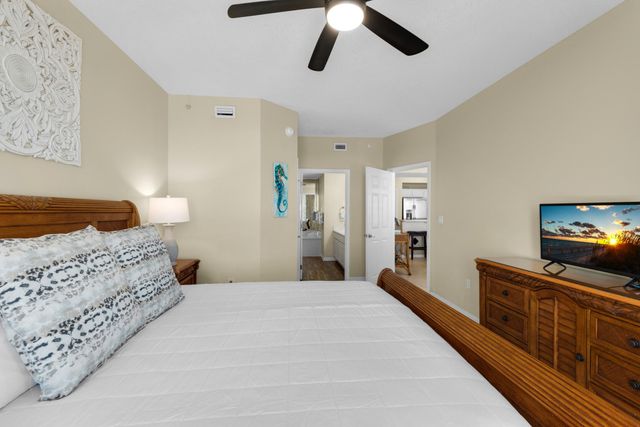 8577 Gulf Boulevard APT 501, Navarre, FL 32566