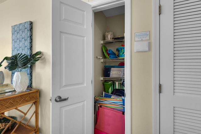 8577 Gulf Boulevard APT 501, Navarre, FL 32566