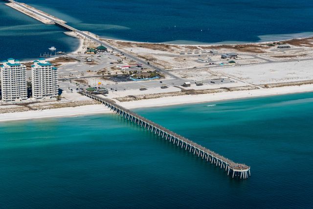 8577 Gulf Boulevard APT 501, Navarre, FL 32566