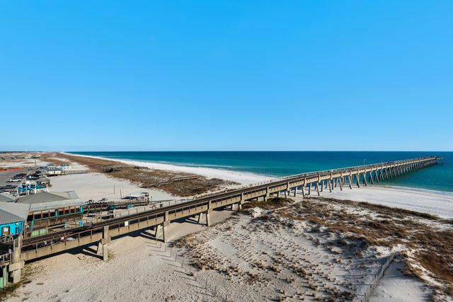 8577 Gulf Boulevard APT 501, Navarre, FL 32566