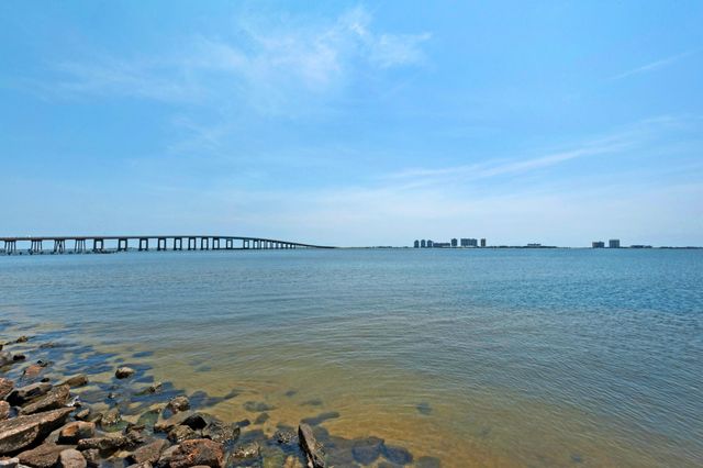 8577 Gulf Boulevard APT 501, Navarre, FL 32566