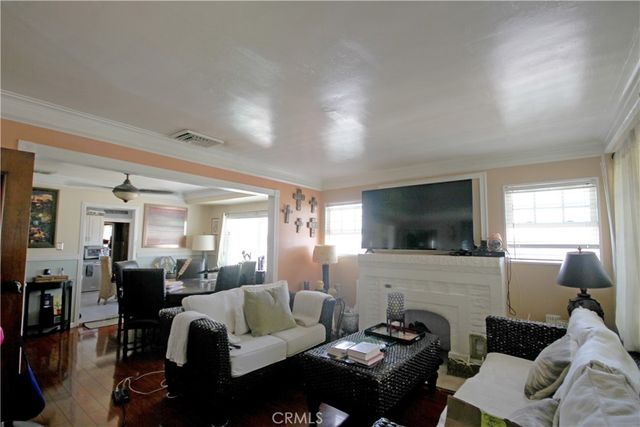 1036 S Grande Vista, Los Angeles, CA 90023
