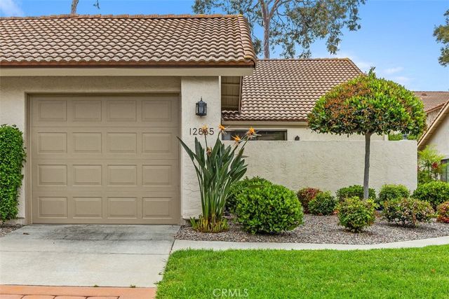 12855 Via Moura, San Diego, CA 92128