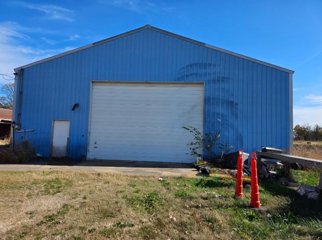 162 Hobbs Road, Anderson, MO 64831