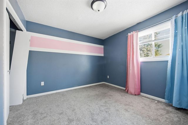 941 104th Avenue NW, Coon Rapids, MN 55433