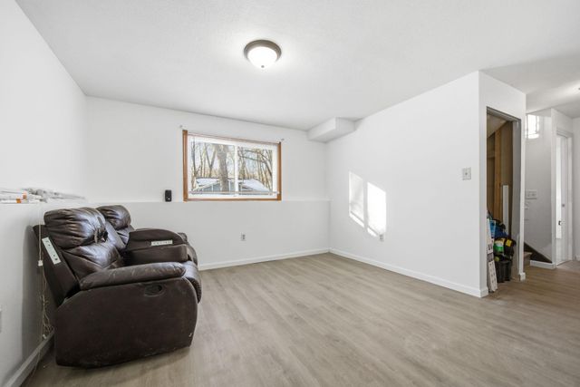 941 104th Avenue NW, Coon Rapids, MN 55433