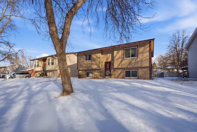 941 104th Avenue NW, Coon Rapids, MN 55433