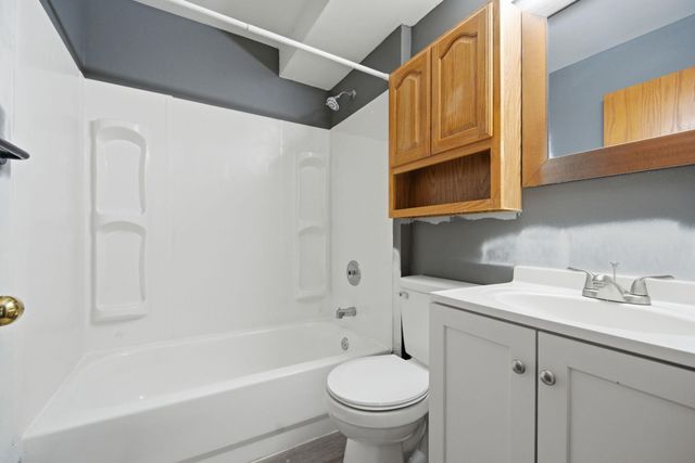 941 104th Avenue NW, Coon Rapids, MN 55433