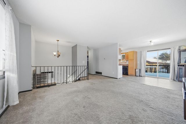 941 104th Avenue NW, Coon Rapids, MN 55433