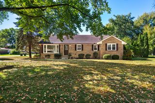 14127 Hillcrest Street, Livonia, MI 48154