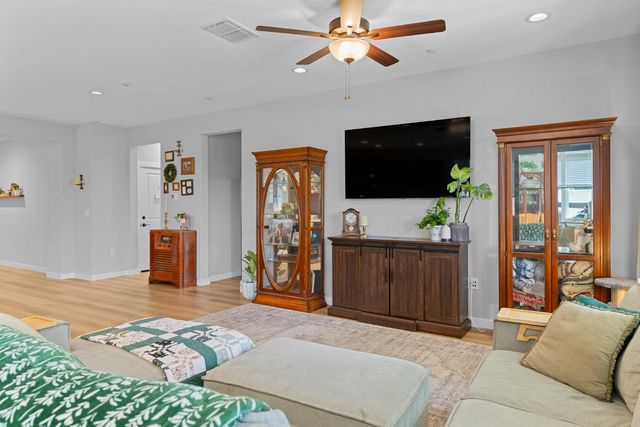 1732 Stinson Way, Plumas Lake, CA 95961