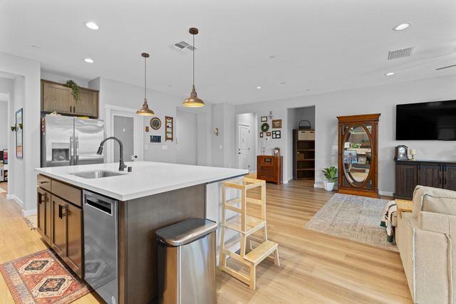 1732 Stinson Way, Plumas Lake, CA 95961