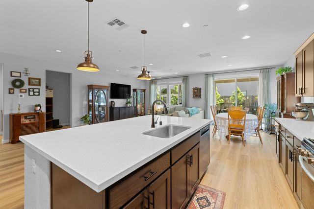 1732 Stinson Way, Plumas Lake, CA 95961