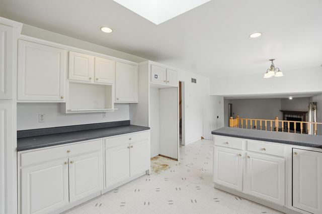 13320 Waverly Avenue, St. John, IN 46373