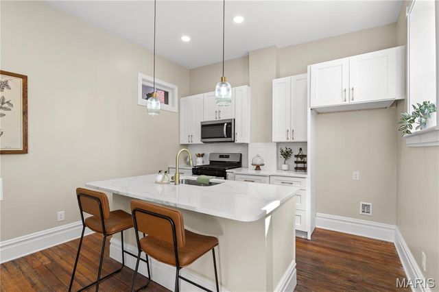 3431 Indiana Avenue, St Louis, MO 63118