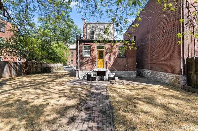 3431 Indiana Avenue, St Louis, MO 63118