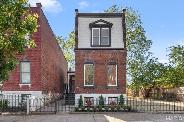 3431 Indiana Avenue, St Louis, MO 63118
