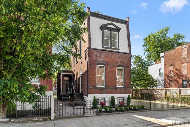 3431 Indiana Avenue, St Louis, MO 63118