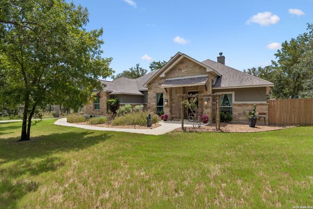 224 Champions Blvd, La Vernia, TX 78121