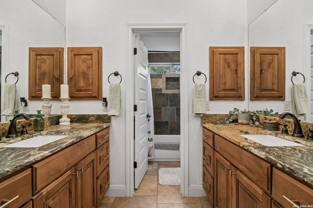 224 Champions Blvd, La Vernia, TX 78121