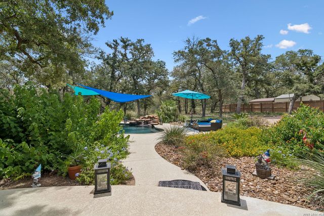 224 Champions Blvd, La Vernia, TX 78121