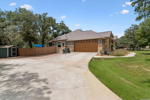 224 Champions Blvd, La Vernia, TX 78121