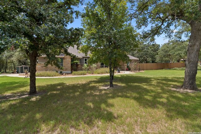 224 Champions Blvd, La Vernia, TX 78121
