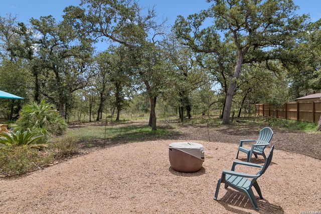 224 Champions Blvd, La Vernia, TX 78121