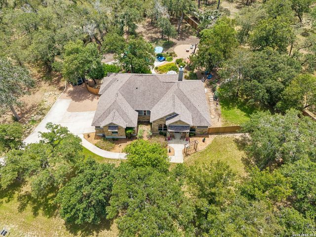 224 Champions Blvd, La Vernia, TX 78121