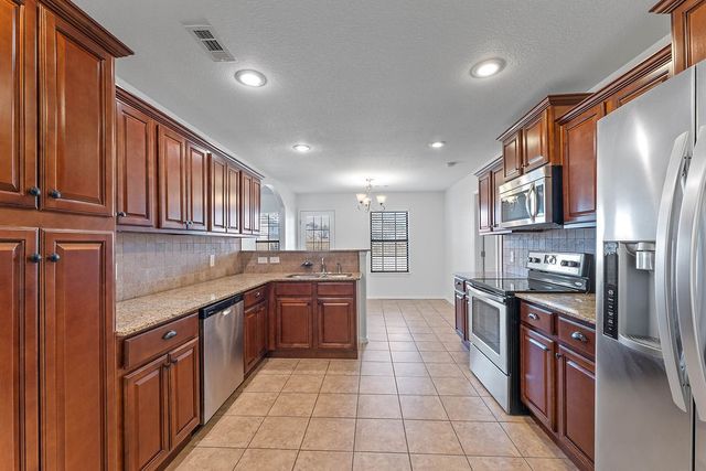 212 Sussex Avenue, Lowell, AR 72745