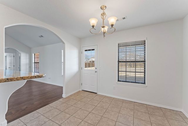 212 Sussex Avenue, Lowell, AR 72745