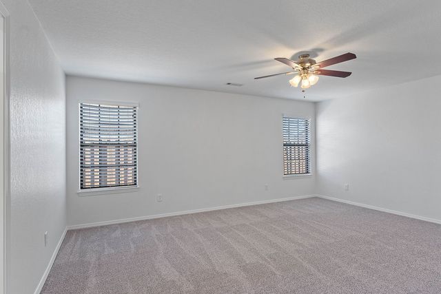 212 Sussex Avenue, Lowell, AR 72745