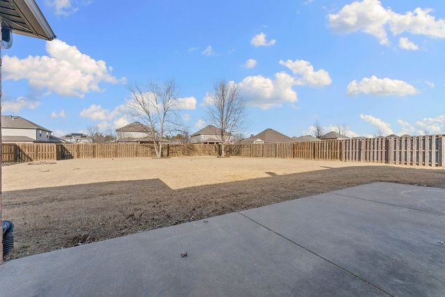 212 Sussex Avenue, Lowell, AR 72745