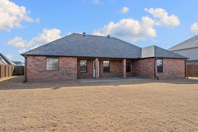 212 Sussex Avenue, Lowell, AR 72745