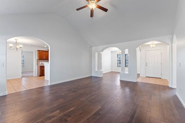 212 Sussex Avenue, Lowell, AR 72745