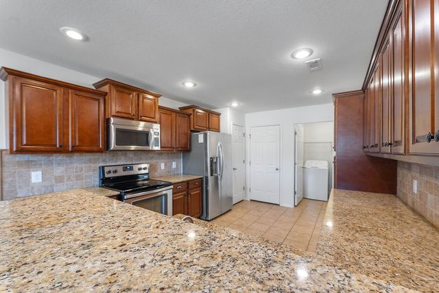 212 Sussex Avenue, Lowell, AR 72745