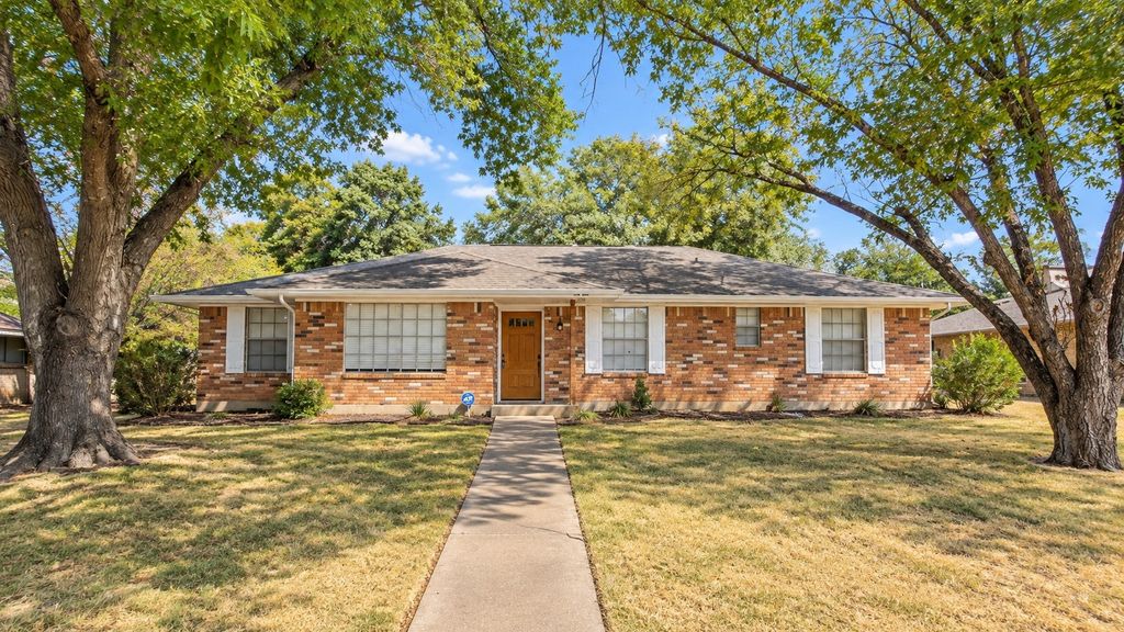 321 Shockley Avenue, Desoto, TX 75115 — exterior