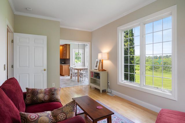 803 Nowland Farm Road, South Burlington, VT 05403