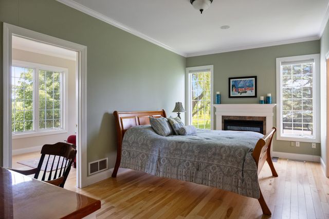 803 Nowland Farm Road, South Burlington, VT 05403