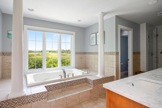 803 Nowland Farm Road, South Burlington, VT 05403